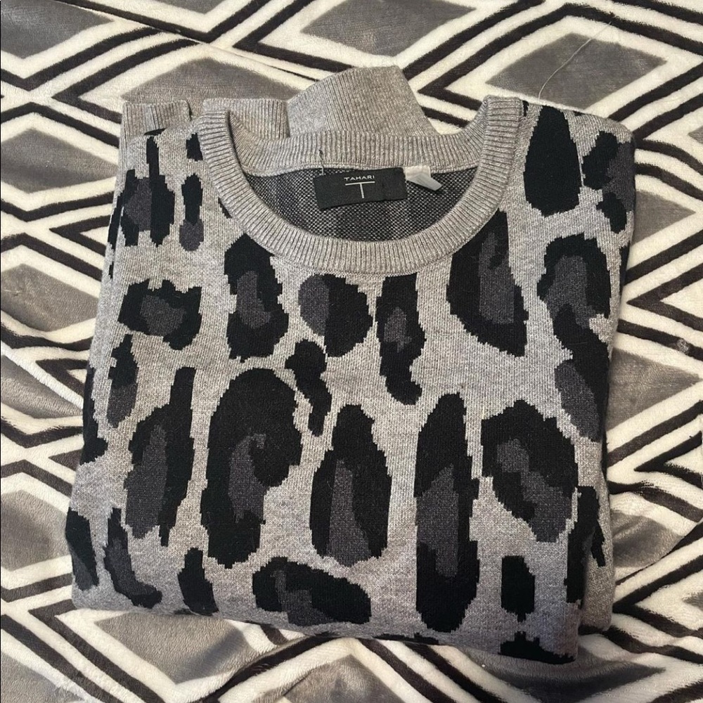 cashmere leopard sweater!🐆